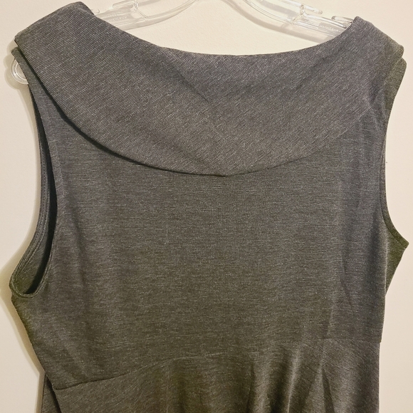Modcloth Fervour | Women's Gray Sleeveless Dress With Cowl Neckline (Size 2X) - Picture 9 of 11